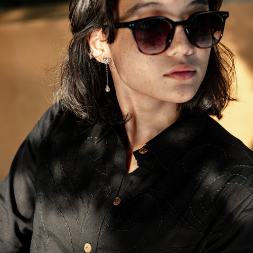 Chhaya Black Kantha-stitched cotton-linen shirt – women’s relaxed fit