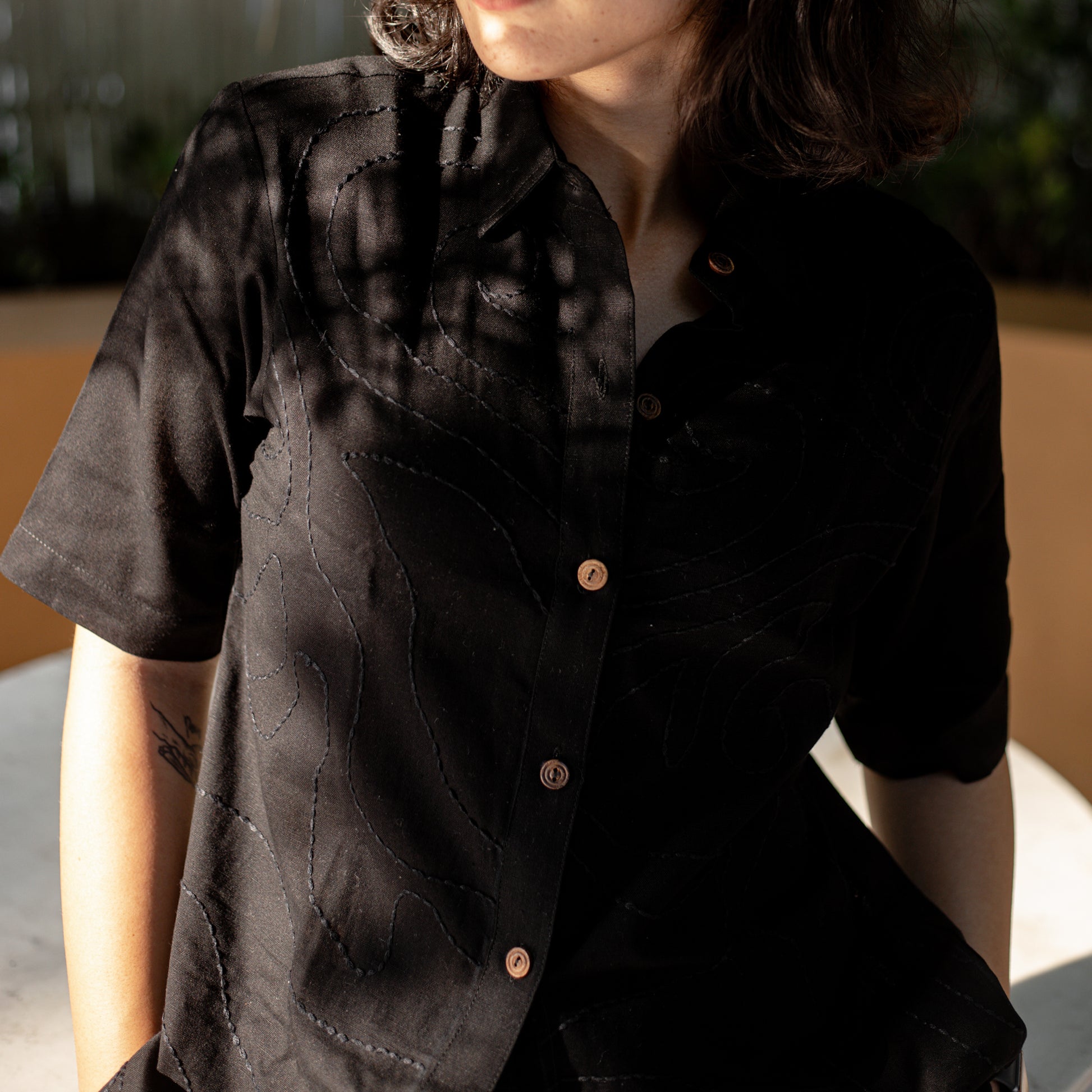 Chhaya Black Kantha-stitched cotton-linen shirt – women’s relaxed fit