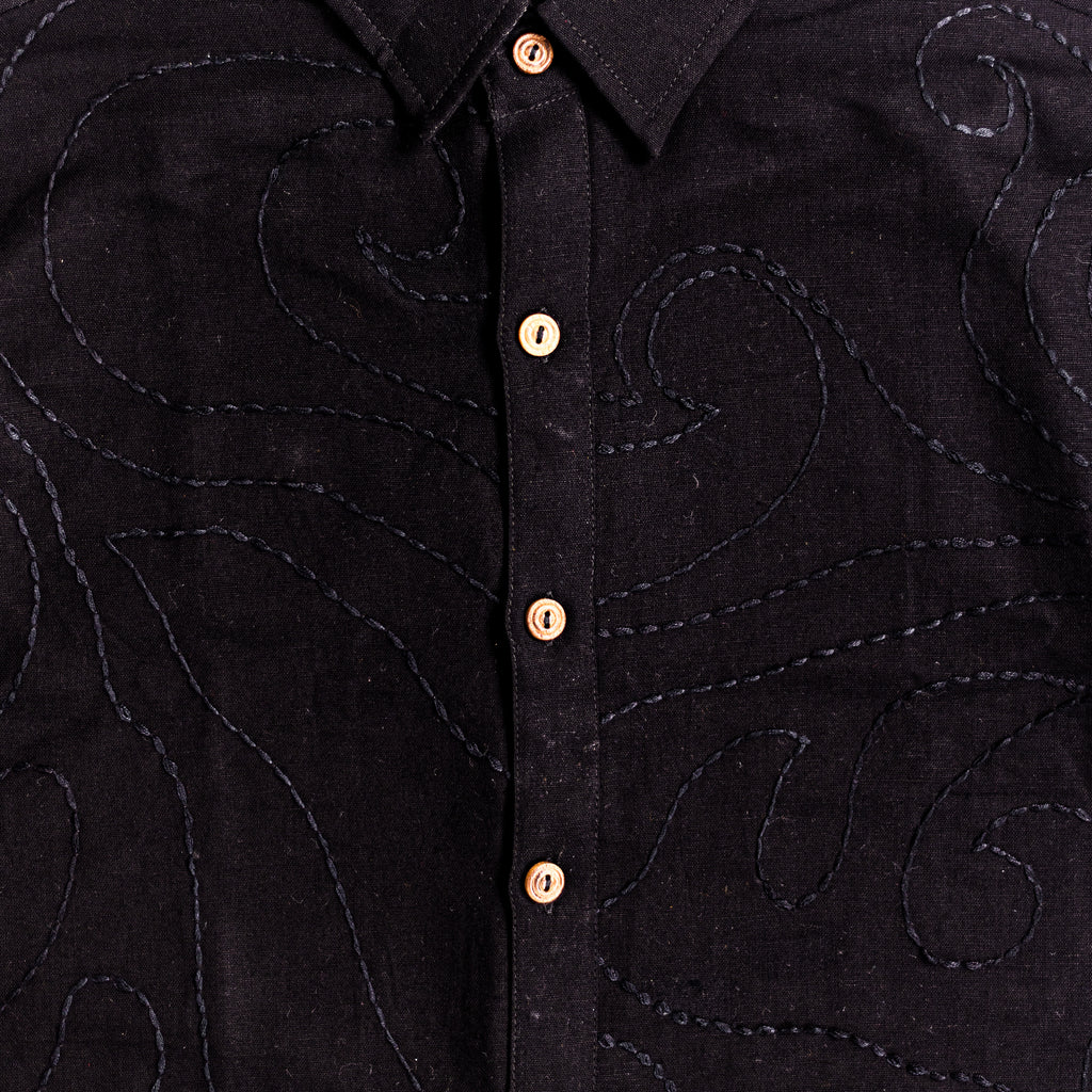Chhaya Black Kantha-stitched cotton-linen shirt – men’s relaxed fit